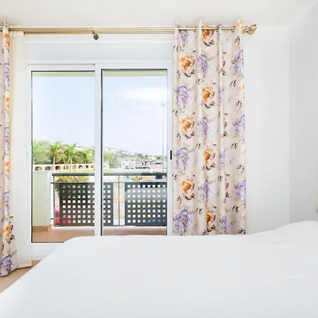 Oasis Fanabe Townhouse