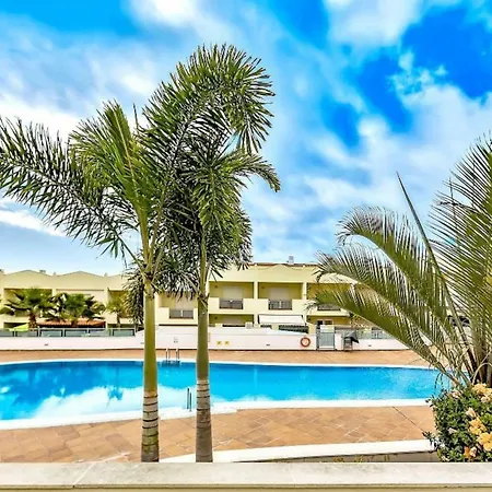 Oasis Fanabe Townhouse *